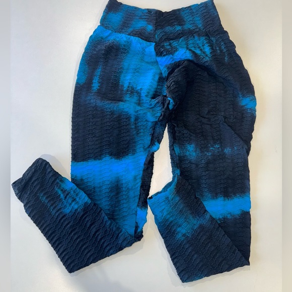 Booty by Brabants Black & Blue Tie Dye Original Leggings - Picture 4 of 5